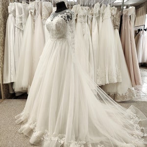 Ball Gown Wedding Dress, Long Sleeve Wedding Dress, Ivory Wedding Dress, Romantic Lace Bridal Dress, Sparkly Royal Bridal Gown image 3