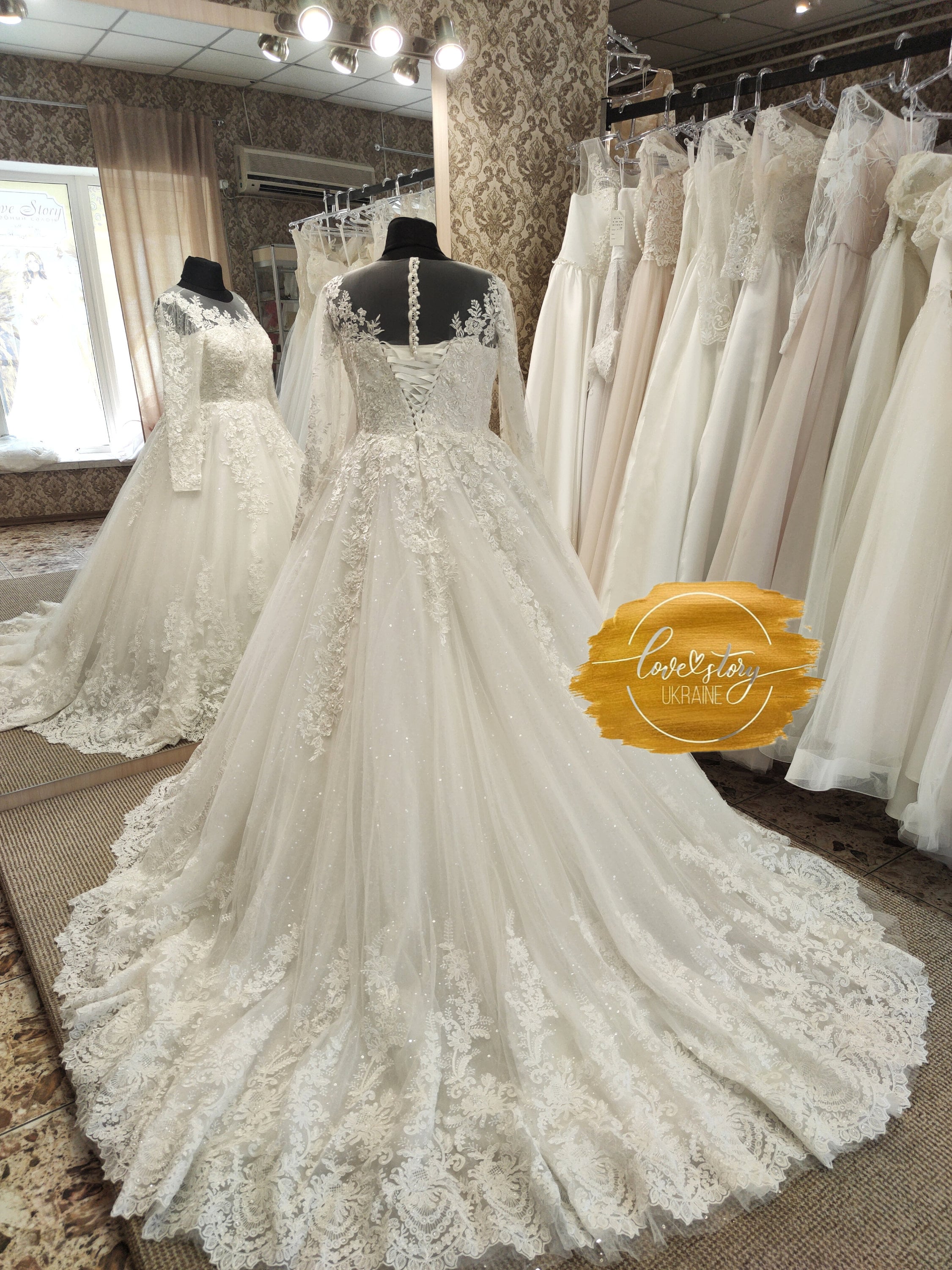Long Sleeve Wedding Dress,Ball Gown Wedding Dress,Lace Wedding Dress,Sleeves Long Train Ivory Bride Gown,Cathedral Bridal Dress