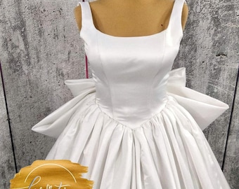 Ballkleid Satin Brautkleid,Bogen Brautkleid,Korsett Brautkleid,Elegantes Brautkleid,Quadratischer Ausschnitt,Feenhochzeitskleid,Brautkleid