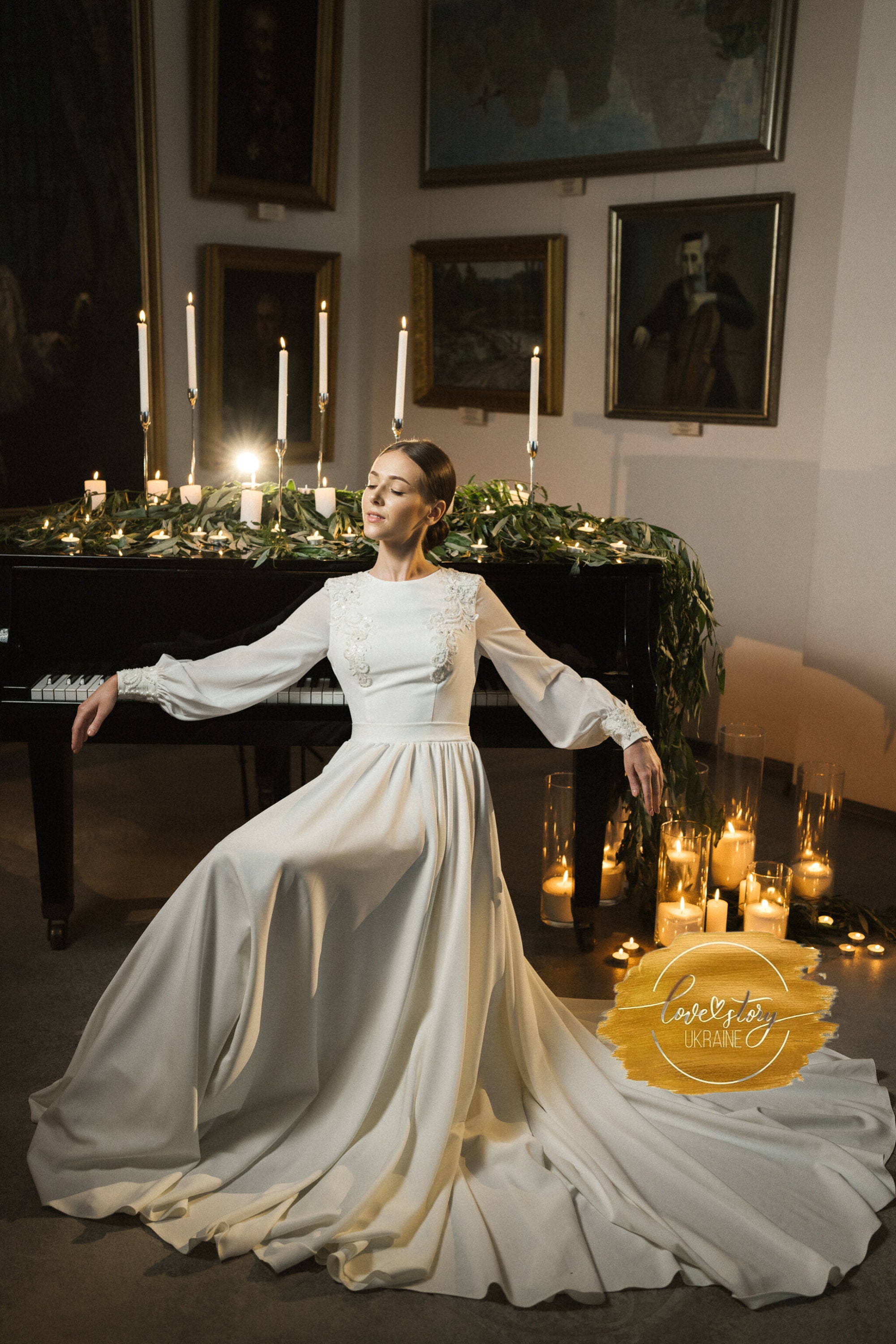 boho wedding dress long train Boho A-Line Wedding Dress Long Bell Sleeve V-Neck Tulle Lace Applique Floor Length Chapel Train Ivory