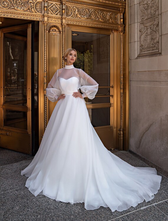 Simple Wedding Dress bohemian Wedding Dress organza Long Sleeves