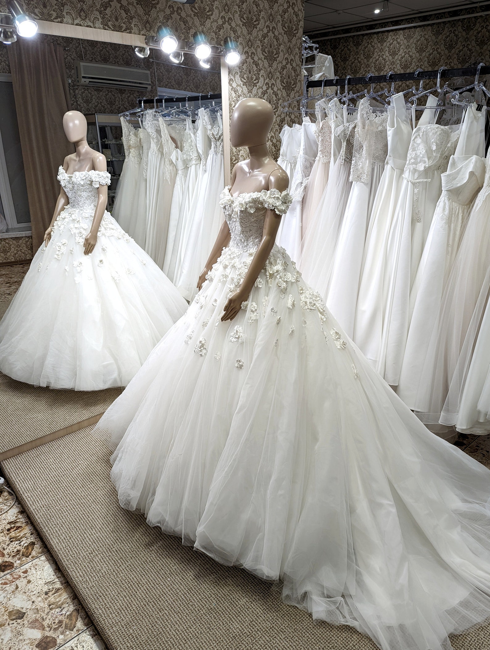 Luxury Wedding Dress Close Back Wedding Dress Ball Gown | Etsy
