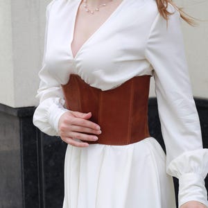 Corset en cuir élégant, ceinture corset en cuir, corset renaissance, corset sous la poitrine, corset sur mesure, ceinture pour femme, cadeau pour femme