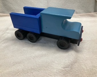 Old Fashion Farm Truck