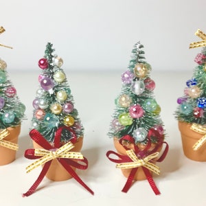 Snowy Pure White Mini Artificial Christmas Trees, Small Christmas Trees,  Halloween Display, Miniature Christmas Trees, Bottle Brush Trees 