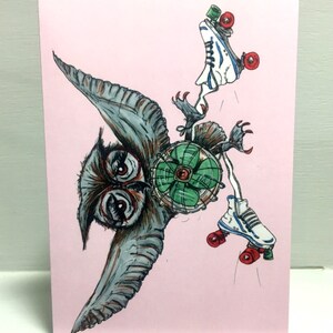 Owl Will Survive, carte de voeux de hibou, parfaite pour les amateurs de hiboux, patins à roulettes, disco à roulettes, rétro des années 1970, hibou de dessin animé, art de hibou.