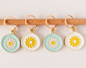 Set of 4 Daisy stitch marker rings