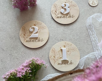 Baby Milestone SVG Bundle 1–12 Months, Laser Cut File, Monthly Baby Signs Glowforge Cricut