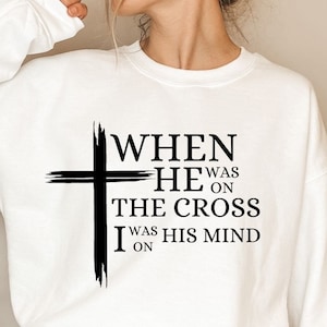 Él está en la cruz, Pascua svg, Pascua Christian svg, Jesús Svg, Él ha resucitado SVG, archivos cortados, Descarga digital