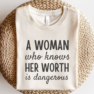 A Woman Who Knows Her Worth svg,Boss Babe SVG,Mom Boss PNG,Motivational SVG,cut files,Digital Download