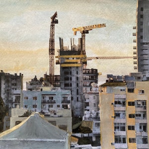 Gru, impalcature, sviluppo edilizio Un dipinto ad acquerello ORIGINALE con collage di una vista sul mare del paesaggio urbano mediterraneo di Limassol, Cipro