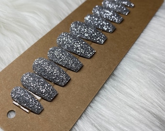 Silber Glitter Drücken Sie auf die Nägel