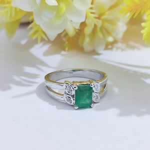 Natural Emerald silver Ring, emerald cut Emerald Ring, Ring For Women , Silver Ring, Gemstone Ring , Emerald Ring