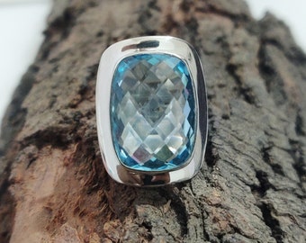 Gorgeous Blue Topaz Ring, Large Blue Topaz Ring, Blue Topaz Silver Ring, women Topaz Ring, Sterling Silver Ring