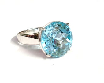 Natural Blue Topaz Ring,Blue Topaz Silver Ring, Women Ring,925 Silver Ring , Large Blue Topaz Ring, Silver Jewelry