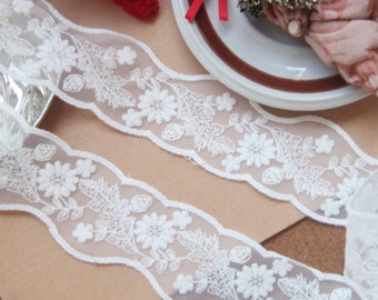 1 Yard Lace Trim, White Tulle Exquisite Lace Fabric, Scalloped Bridal Lace, Sunflower Floral Embroidered Lace, Wedding Lace 1.65" Width