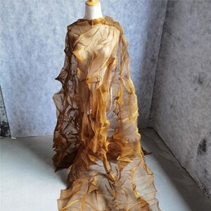 Karamellfarbener Plissee Organza Stoff, Gekräuselter Halbmeter Stoff, 100 cm breites 3D Plissee Organza, Braune Gewellte Spitze, Brautkleider
