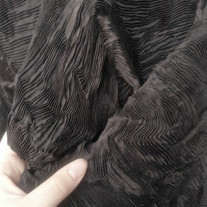 Schwarzer Vintage Sheer Plissee Stoff, Plissee Stoff für Abendkleider, 49 &#39;&#39; breite Rüsche, verkauft von einem halben Hof, bestes Geschenk für Kostümdesigner