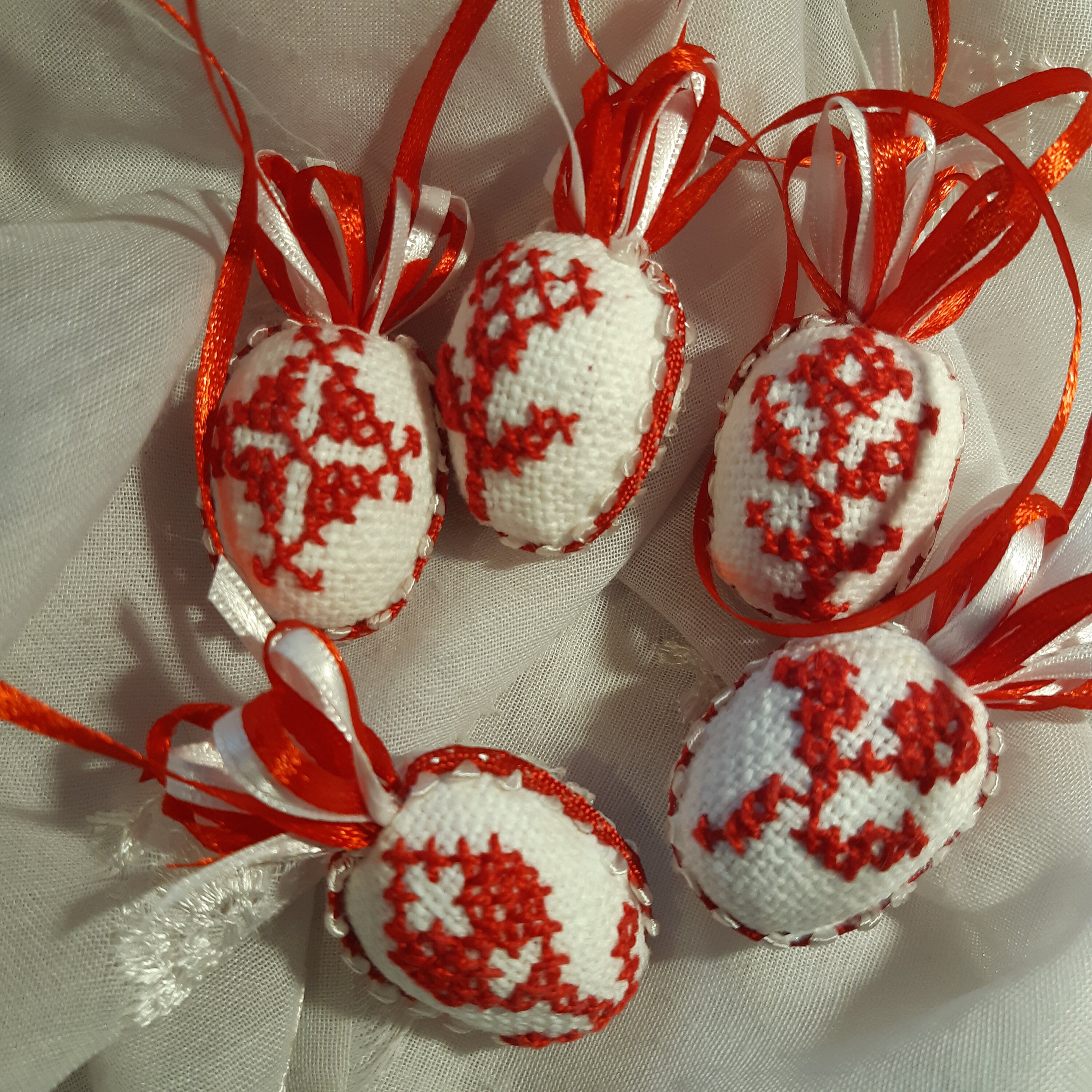 embroidered eastereggs