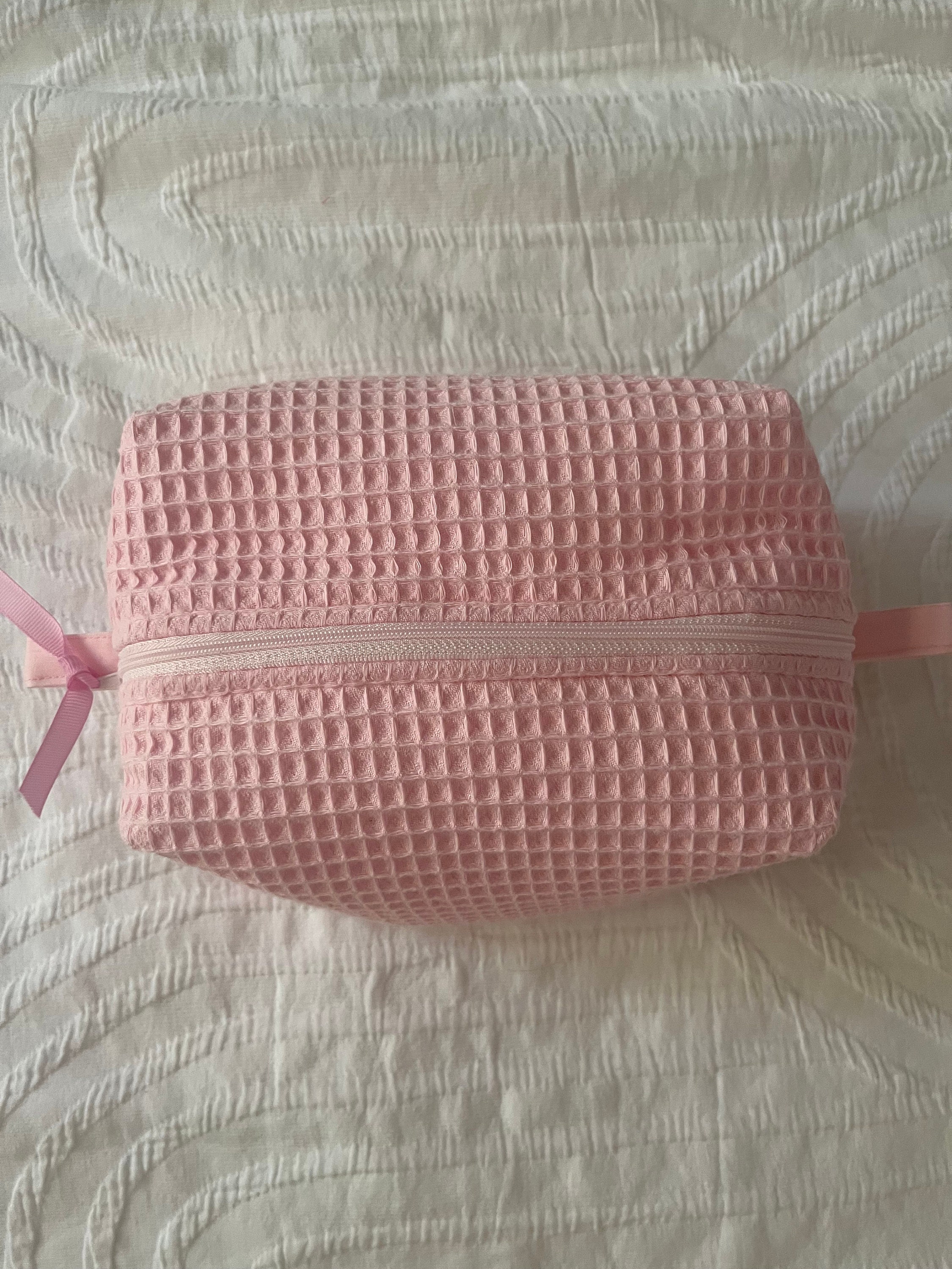 Waffle Pink Pattern Print Leather Tote Bag main image 1