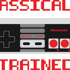 Könnte beinhalten: Grafikdesign mit einem klassischen Nintendo-Controller auf schwarzem Hintergrund. Der Controller ist grau und schwarz mit roten Knöpfen und dem Nintendo-Logo. Die Worte "CLASSICALLY TRAINED" sind in roter, pixeliger Schrift.