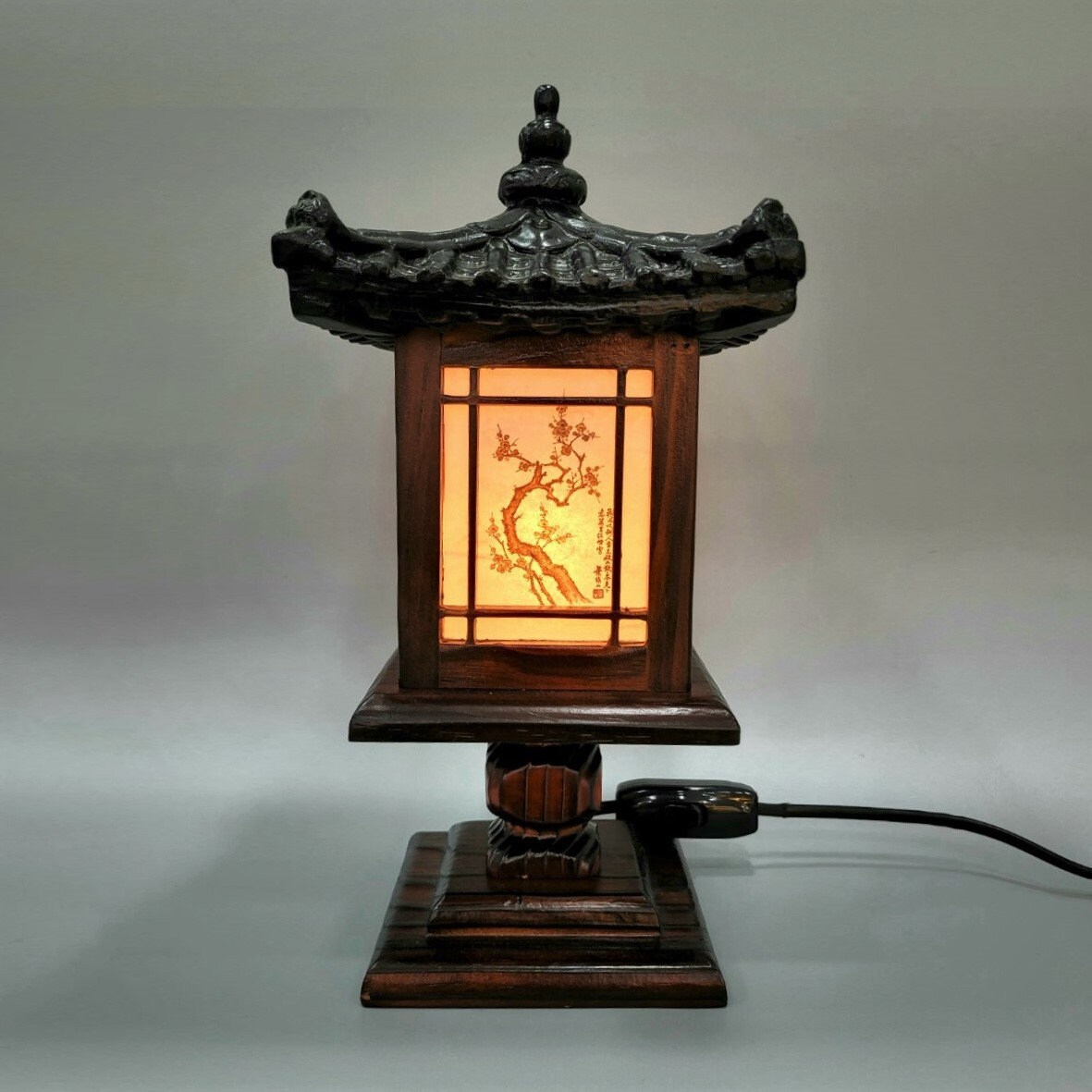 Pagoda Lamp - French - bedroom - Burnham Design