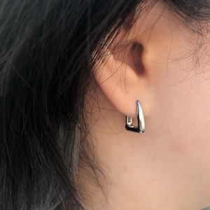 Elegant Rectangle Hoop Earrings - Geometrical earring - Lightweight Jewellery - Delicate
