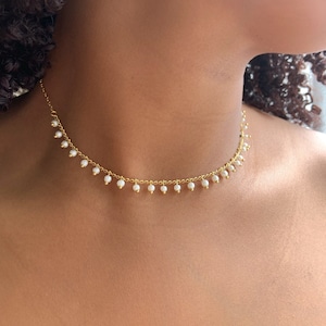 Gold Pearl Choker necklace, dainty pearl necklace, bridal necklace, delicate gift for her, wedding jewelry, handmade jewellery, pearl chain