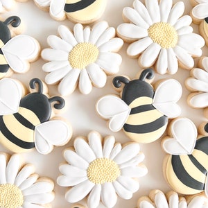 Bee Cookie Cutter image 3