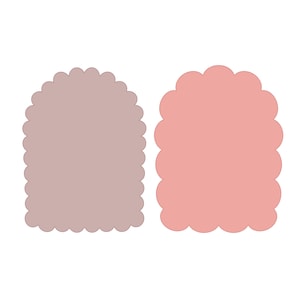 Pode incluir: Dois quadros com borda festonada, um de cor rosa claro e o outro de cor marrom claro.
