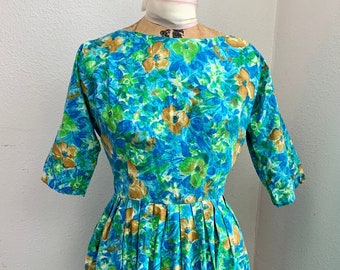 Women’s Vintage 1960s Cotton Floral Wiggle Dress. Mod cloth Retro Blue, Green & Yellow Stunning flowers.