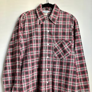 Men’s Vintage Flannel Shirt.  Vintage 80s Grey, Black, Red & White Plaid Button Down Shirt. Size Medium Tall. Grunge. Size 43 Chest.