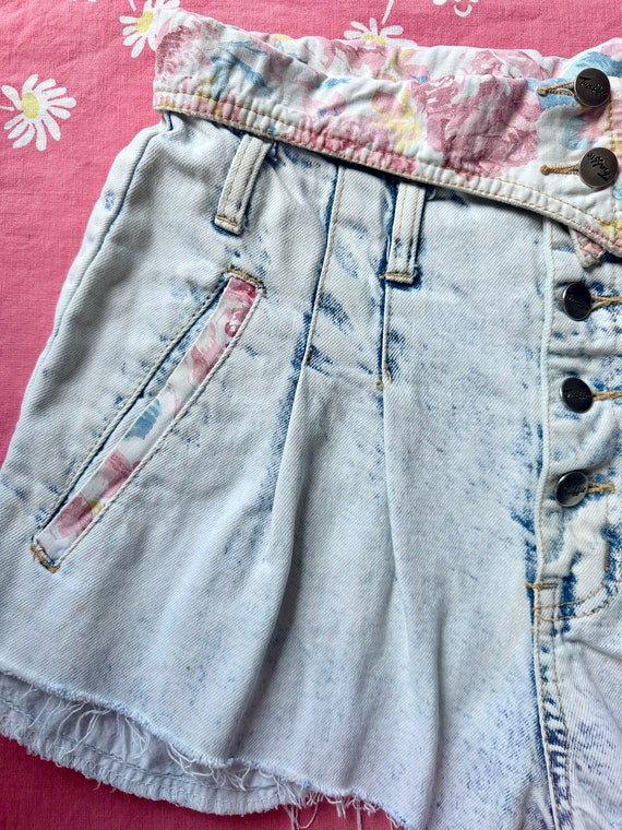 Vintage 80s Fold Down Acid Wash Cut Off Shorts. S… - image 2