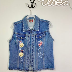 Vintage 90s Embellished Denim Vest. Smiley Face, Patriotic, USA and Hearts with Glitter Paint Front Zip Vest. Medium Wash Denim. Size Large.
