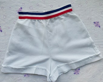 Vintage 50s Ladies High Waisted White Shorts. Red, White & Blue Textured Back Metal Zip Shorts. Size Small Medium 28 Waist. True Vintage.