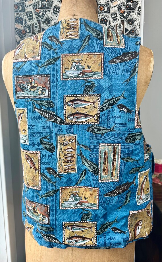 Vintage Fisherman Novelty Print Vest. Huge Pocket… - image 3