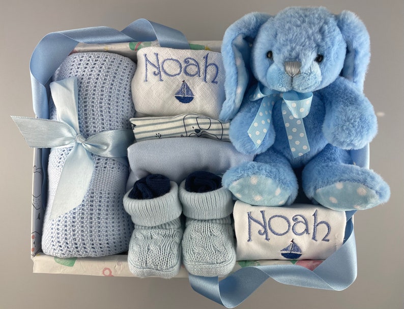 Baby Boy Personalised Luxury Gift Hamper, Keepsake Box, Baby Present for Baby Shower, New Parents, Newborn, New arrival, Girl, Unisex image 1