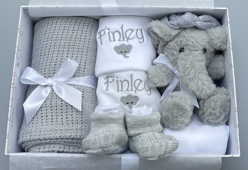 Baby Boy Personalised Luxury Gift Hamper, Keepsake Box, Baby Present for Baby Shower, New Parents, Newborn, New arrival, Girl, Unisex image 6