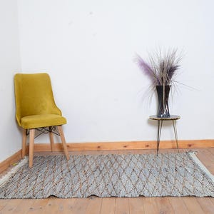 Vintage Berber Rug: Handmade Moroccan Wool Kilim, Middle Atlas Decor (185 x 100 cm)