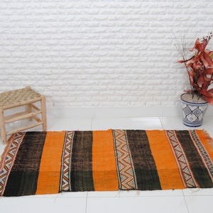 Hand Knotted Moroccan Kilim Rug: Authentic Berber Style