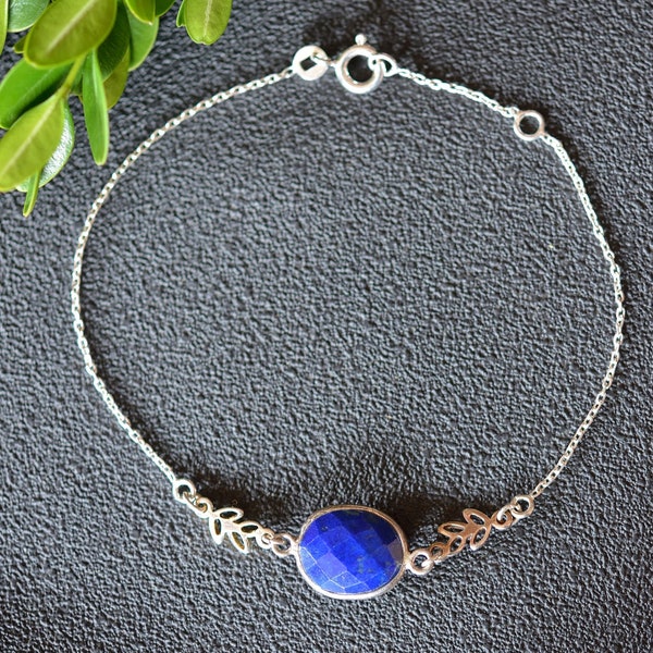 Bracelet en pierre fine véritable de Lapis Lazuli monté sur une chaîne en argent 925 - argent sterling. Pièce unique fait main