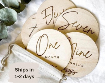 Wooden Monthly Milestone discs | Baby by the Month Photo Props | Baby Milestone Cards | Baby Gift | Baby Name Sign | Keepsakes