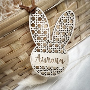 Boho Rattan Osterkorb Namensschild | Osteranhänger | Personalisierter Osterschmuck | Korb Anhänger | Osterdeko