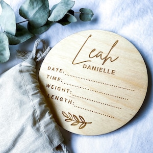 Signe de nom de bébé | Faire-part de naissance | Accessoires photo bébé par mois | Cartes d'étape de bébé | Cadeau bébé | Boutons d'étape | Détails de naissance