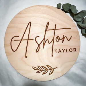 GRAN signo de nombre de bebé / Anuncio de nacimiento / Accesorios fotográficos de bebé por mes / Tarjetas de hitos para bebés / Regalo de bebé / Botones de hitos