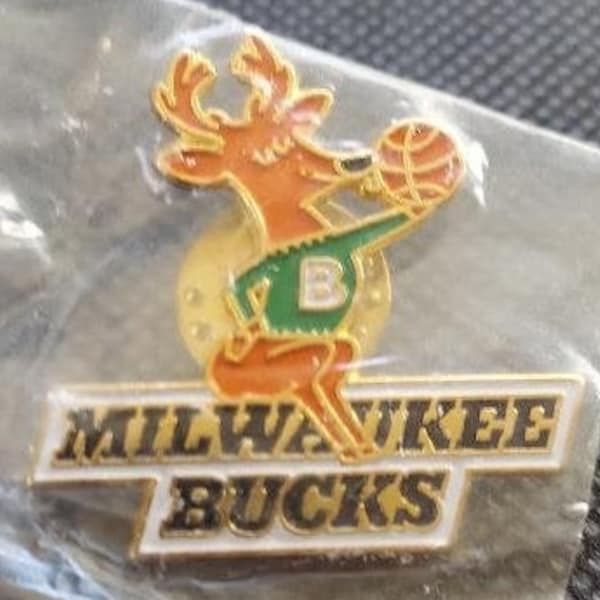 NBA Milwaukee Bucks Small Logo Vintage Pin Red Ball Basketball Stamped C & PD Off. Lic. Prod.