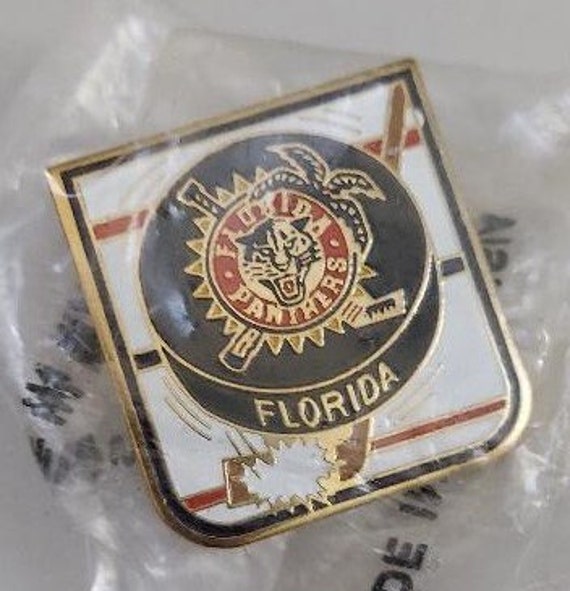 NHL Florida Panthers Hockey Puck Pin NIP Brand Ne… - image 1