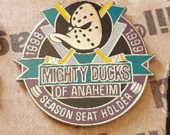 1998-1999 Mighty Ducks Of Anaheim Season Ticket Holder Pin Used Hockey Sports Vintage OOP Great Gift!