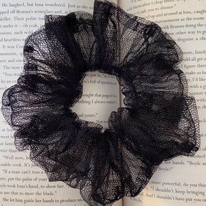 Schwarzes Tüll Scrunchie Doppellagiges Haargummi süßer Haarschmuck Metallic Haargummi dünner elastischer Scrunchy Gothic Scrunchies Bild 7