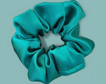 Elastico per capelli in raso verde smeraldo: elastico per capelli in seta fatto a mano